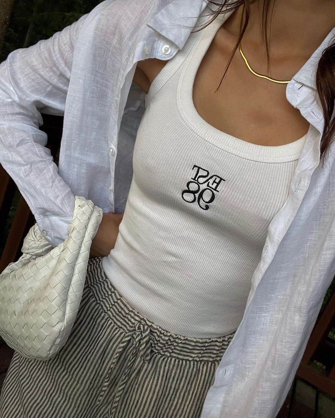 トップショップのインスタグラム：「Basics, elevated.   @desislava.iliykova wears the 98 vest [129214723]」