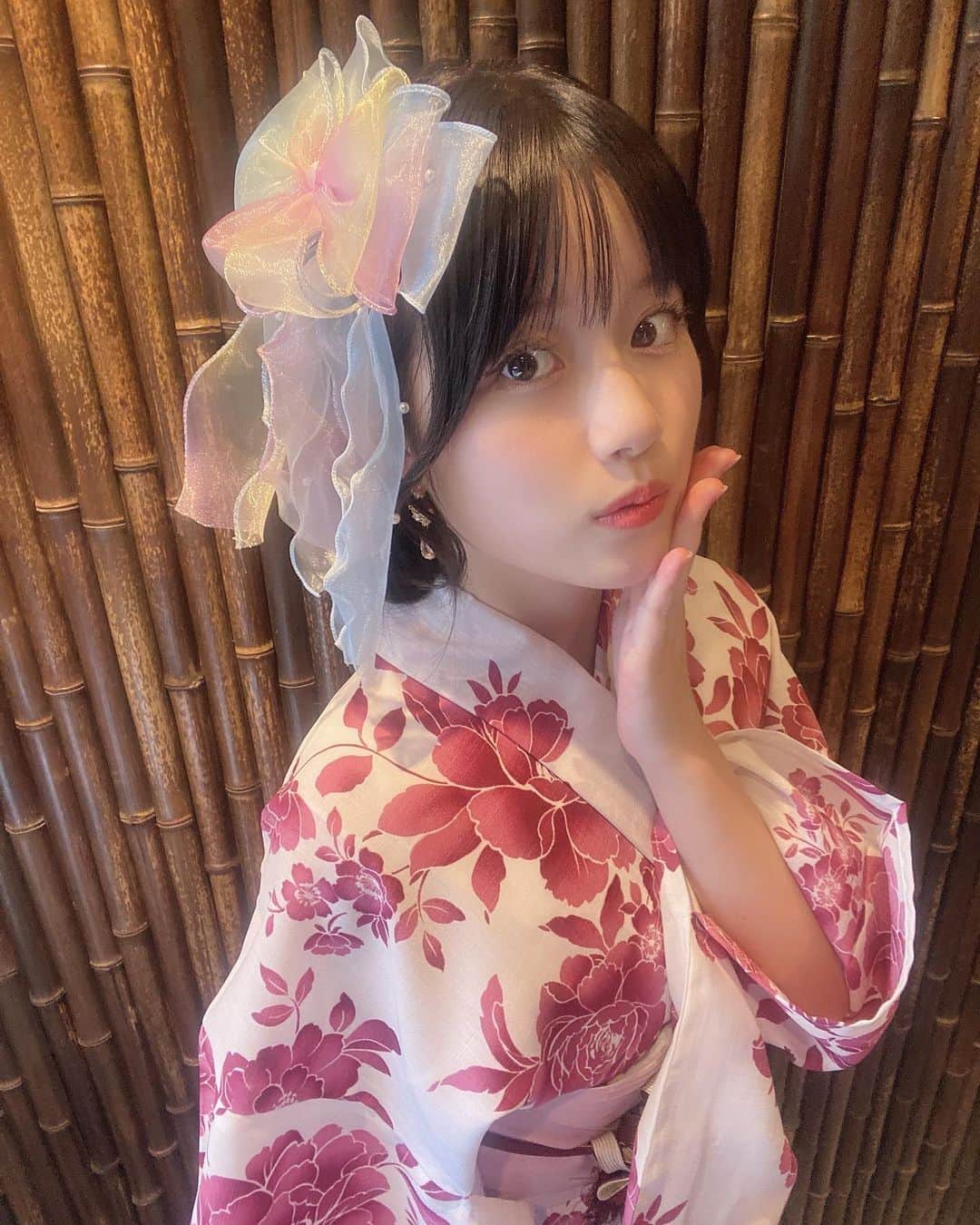 河村果歩さんのインスタグラム写真 - (河村果歩Instagram)「🌈🍒  今日は浴衣での撮影でした~💞  トーク会、チェキチャ来て下さった方、有難う御座いました(˶'ᵕ'˶ )‪︎♡  今年の浴衣は大人っぽさを見せつつも可愛い感じにできるよう、髪飾りを選びました🌷´- 右向きと左向きで雰囲気違うの分かるかな、？  是非感想聞かせて下さい~🙌🏻//  #河村果歩 #nicola #おはスタ #おはガール #かほっち #ニコラ #ニコモ #ニコラ9月号発売中 #SUPERGIRLS #スパガ #アイドル」8月11日 20時58分 - kawamura_kaho_official