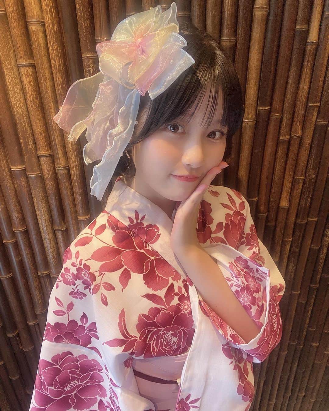 河村果歩さんのインスタグラム写真 - (河村果歩Instagram)「🌈🍒  今日は浴衣での撮影でした~💞  トーク会、チェキチャ来て下さった方、有難う御座いました(˶'ᵕ'˶ )‪︎♡  今年の浴衣は大人っぽさを見せつつも可愛い感じにできるよう、髪飾りを選びました🌷´- 右向きと左向きで雰囲気違うの分かるかな、？  是非感想聞かせて下さい~🙌🏻//  #河村果歩 #nicola #おはスタ #おはガール #かほっち #ニコラ #ニコモ #ニコラ9月号発売中 #SUPERGIRLS #スパガ #アイドル」8月11日 20時58分 - kawamura_kaho_official