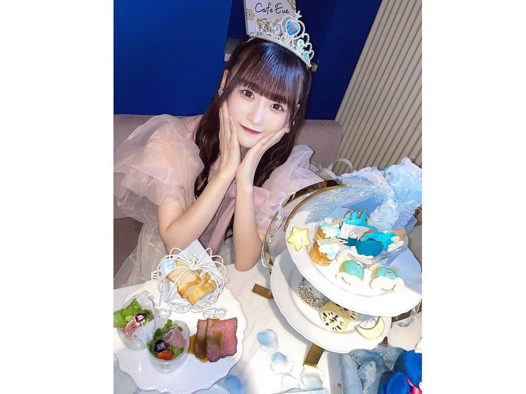 音嶋莉沙さんのインスタグラム写真 - (音嶋莉沙Instagram)「可愛いカフェでもお祝いを…♡♡ 嬉しい😊 本当に大好きな空間で幸せ‎🫶🏻️」8月11日 21時02分 - otoshima_risa