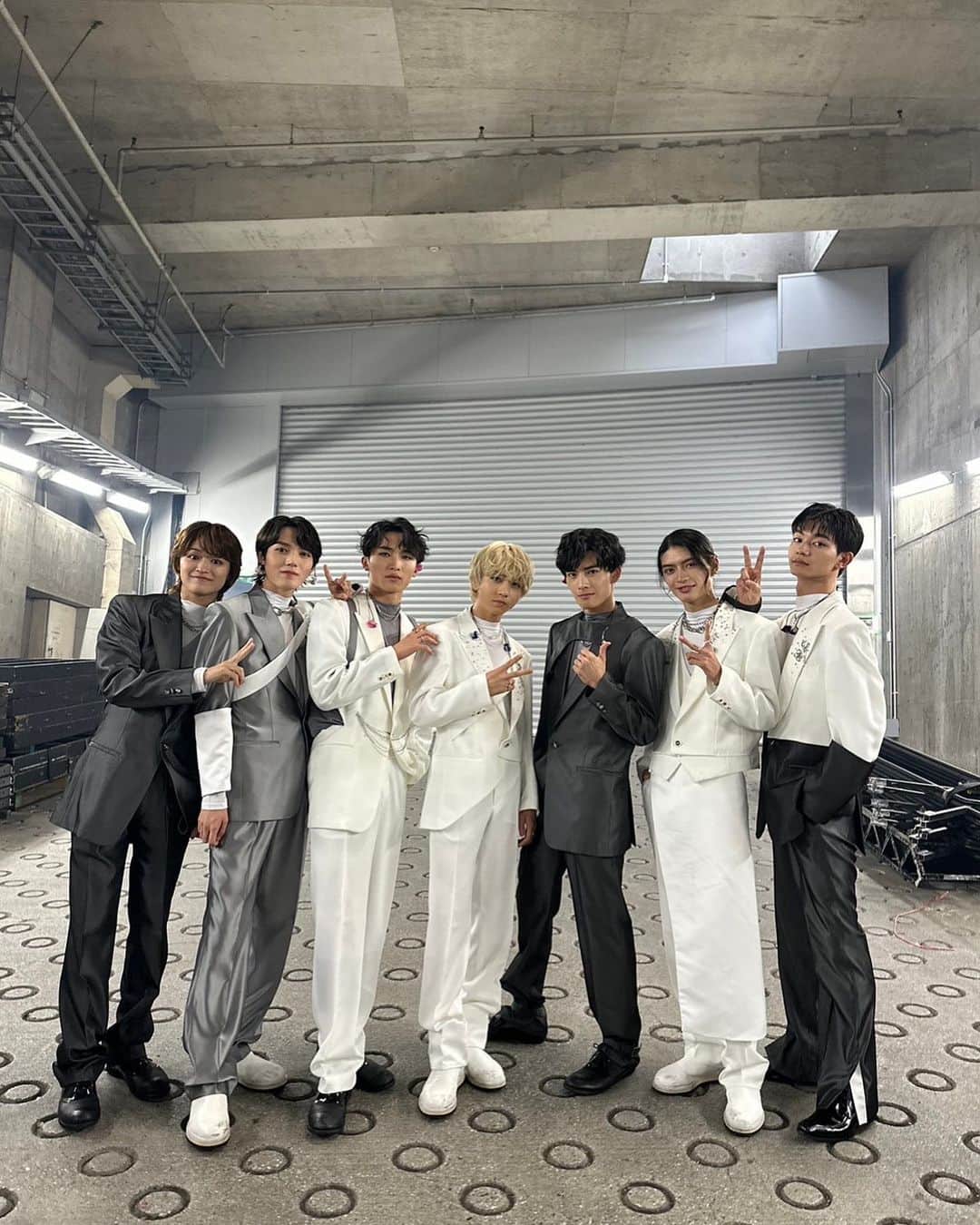 のインスタグラム：「EBiDAN THE LIVE Day1ありがとうございました！  久しぶりの7人でのライブ！  これからのげんじぶも楽しみに！」