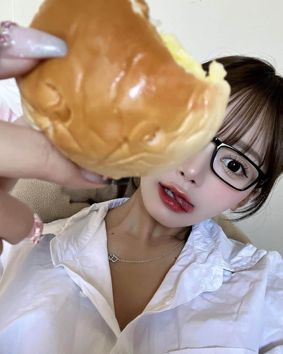 山本姫香さんのインスタグラム写真 - (山本姫香Instagram)「高校の時は毎日菓子パン食べてた🥐」8月11日 21時31分 - _himeka0904_