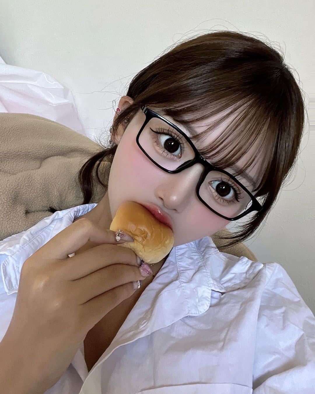 山本姫香さんのインスタグラム写真 - (山本姫香Instagram)「高校の時は毎日菓子パン食べてた🥐」8月11日 21時31分 - _himeka0904_