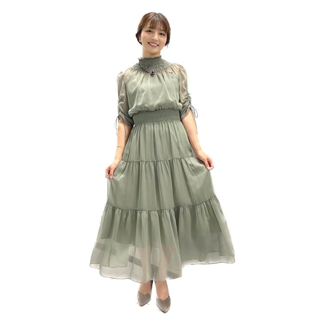 清水麻椰のインスタグラム：「プレバト‼︎衣装  8/10  🟢Dorry Doll @dorry_doll_official  #dorrydoll   🟢ANTEPRIMA @anteprima_japan  #anteprima   7/27  🟠Dorry Doll 🟠VENDOME AOYAMA @vendomeaoyama_official  #vendomeaoyama」