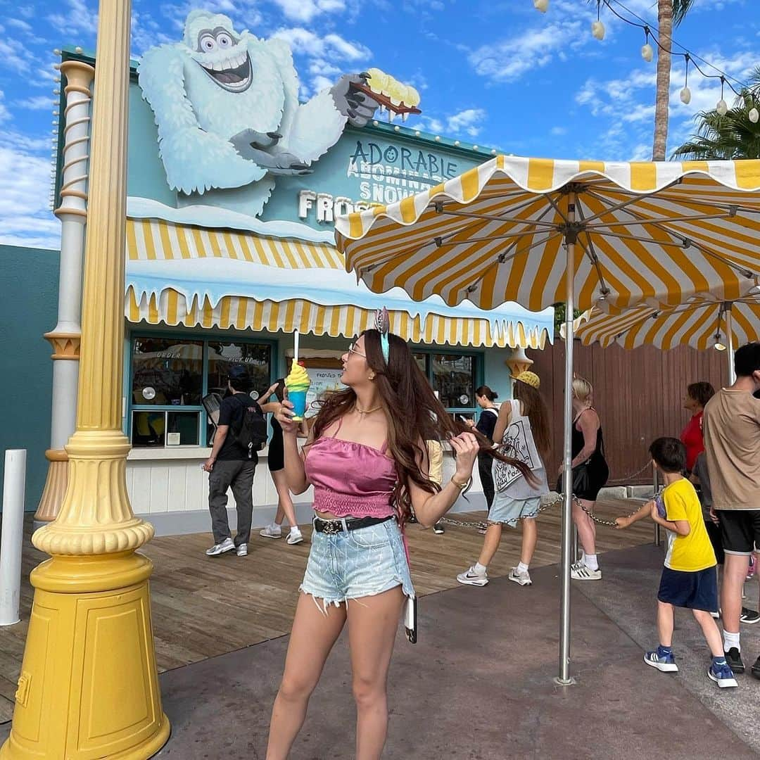 MiyakeKasumi さんのインスタグラム写真 - (MiyakeKasumi Instagram)「初めてのカルフォルニアディズニー🐭🎡🌴  日本のディズニーといろいろ違いすぎて新鮮で楽しかった🥺❤️  シチューボール食べたかったの😍 美味しかったわー✨✨✨   #カルフォルニアディズニー  #ディズニー  #ディズニーランド  #カルフォルニアアドベンチャー  #カルフォルニア  #ロサンゼルス  #アナハイム  #アナハイムディズニー  #california  #disney  #disneyland  #californiaadventure  #losangeles  #los  #la  #anaheim  #anaheimdisney」8月11日 21時39分 - 1225kasumi