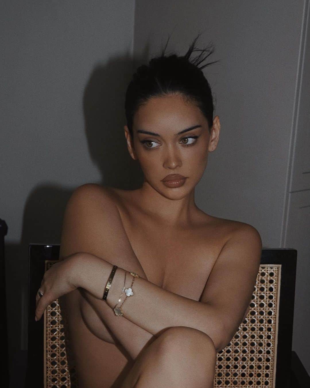 JANICE JOOSTEMAのインスタグラム：「I can’t take my eyes off of you 🖤」