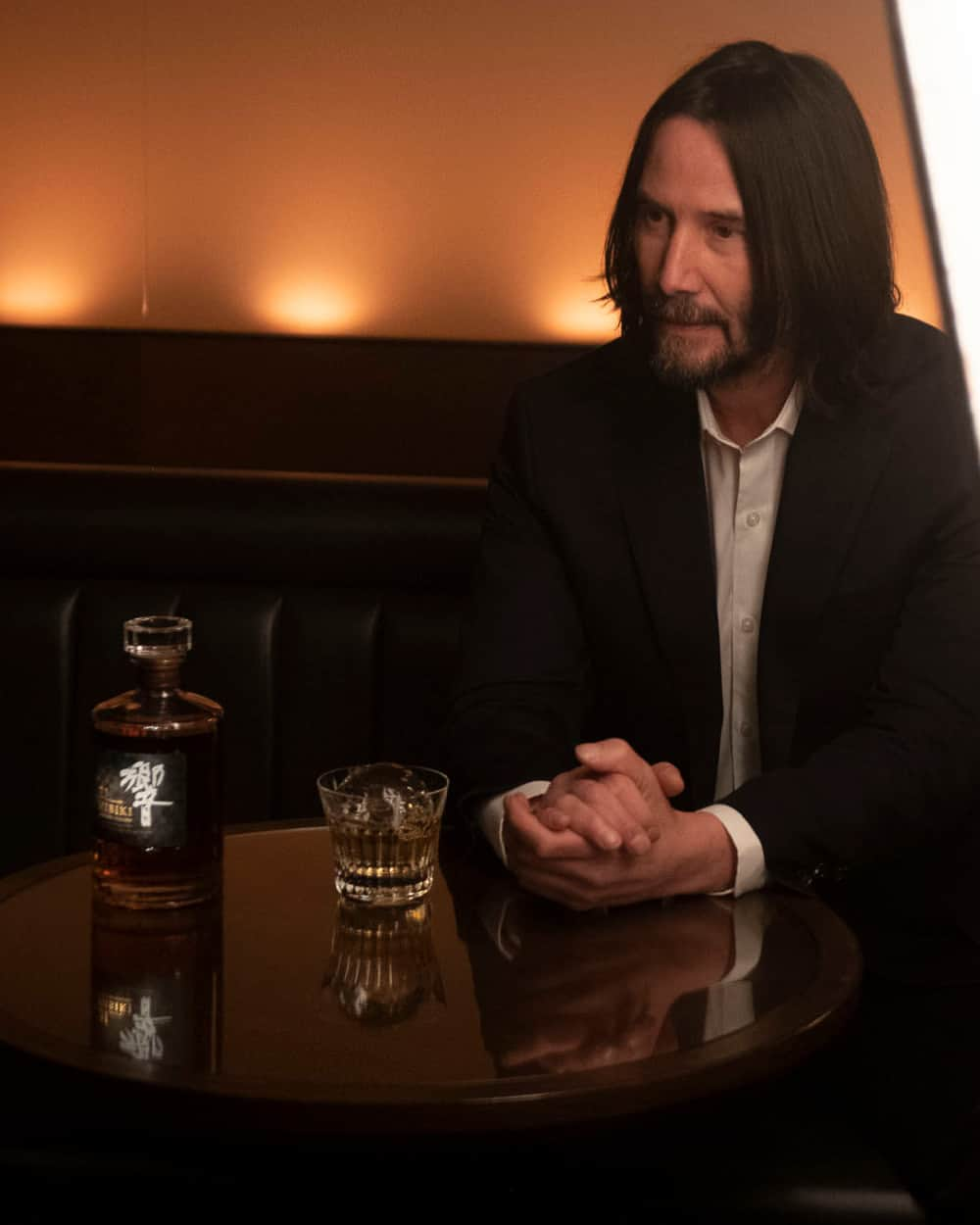 Suntory Whiskyさんのインスタグラム写真 - (Suntory WhiskyInstagram)「Take a Behind The Scenes peek at the making of "Suntory Time". A tribute celebrating Suntory’s 100 year anniversary with director Sofia Coppola, actor Keanu Reeves, and a cast of special guests. Visit us through the link in bio to watch the full tribute film.⁣ ⁣ #SuntoryTime #Suntory100 #BTS」8月11日 22時00分 - suntorywhisky