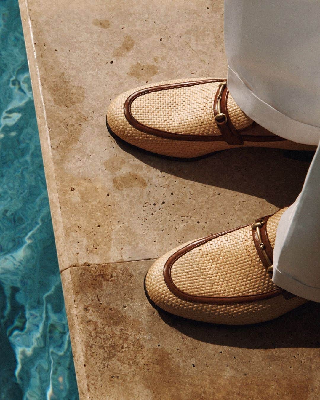 グッチのインスタグラム：「The iconic Horsebit Loafer gets a summer touch. Discover more of the Gucci Summer Stories selection at the link in bio    #GucciSummerStories」