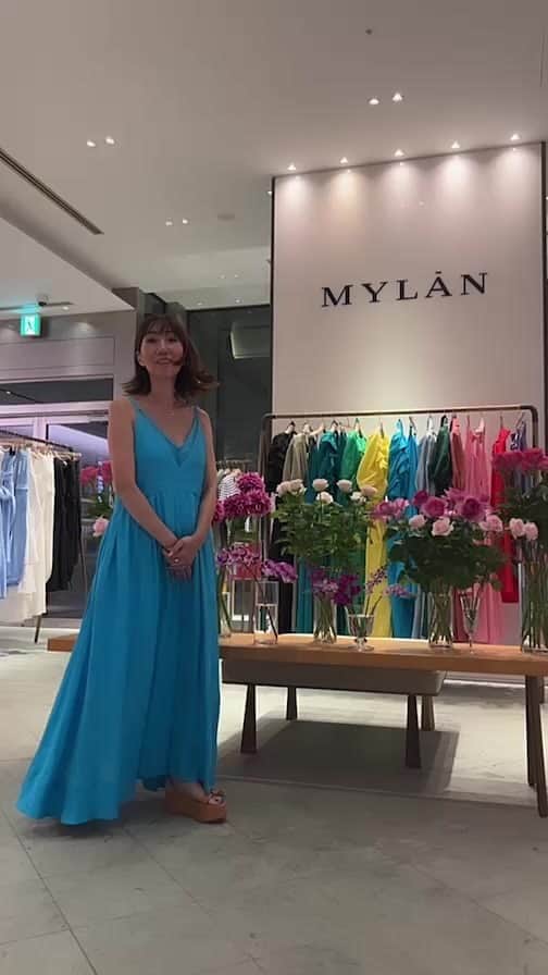 佐々木敬子のインスタグラム：「MYLAN POP UP @isetansalonetokyo  ドタバタわちゃわちゃLive  突然参加の 147センチのかこちゃんと　 157センチの私 昨日と今日もいつも美人の 168センチのあきこちゃん @akiko.1113.54  と  見て頂きありがとうございました💕 そして今日はたくさんのお客様にお会いできてめちゃくちゃ嬉しく楽しい時間でした✨✨✨ ありがとうございました🙏  また明日もお待ちしております💕  #MYLAN」