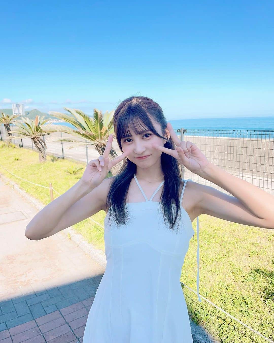 金澤有希のインスタグラム：「夏終わらないで〜〜！！🏄‍♀️  #夏 #夏休み #夏服 #鴨川 #鴨川シーワールド」