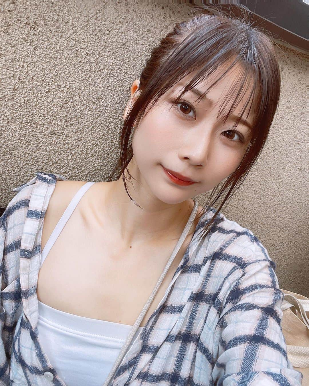 塩野響子さんのインスタグラム写真 - (塩野響子Instagram)「⠀なんか顔がいつもと違う日🦊  #つり目 #🦊」8月11日 22時40分 - kyondayo1206