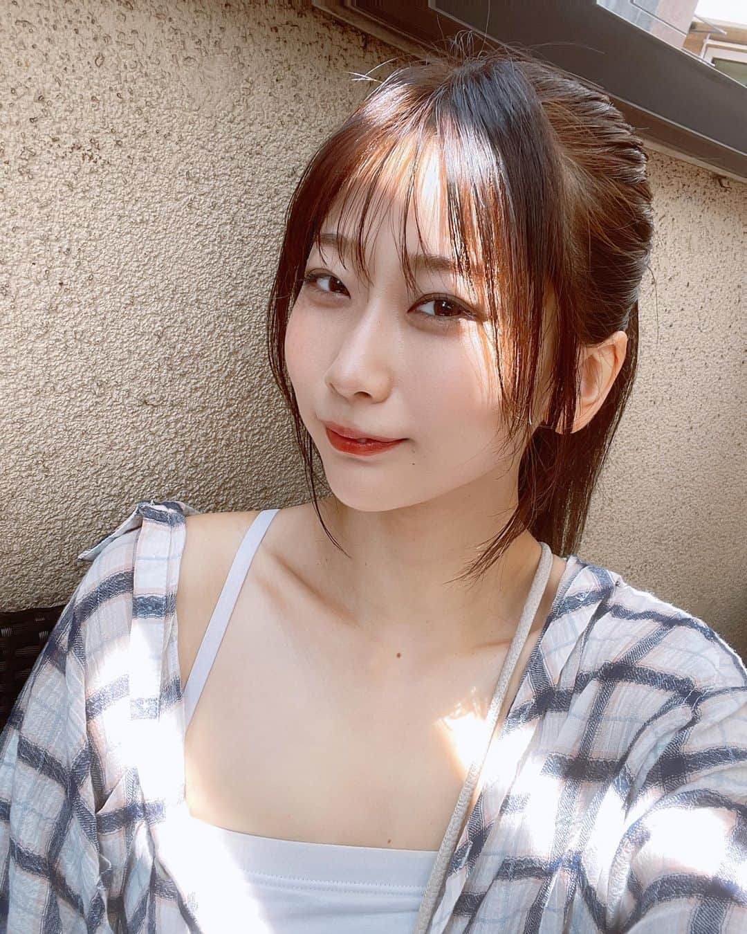 塩野響子のインスタグラム：「⠀なんか顔がいつもと違う日🦊  #つり目 #🦊」