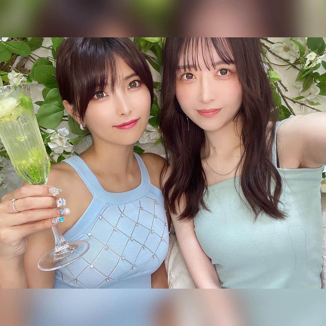 ぴちゅのインスタグラム：「🌳カフェオープン😍🫶🏻画像ダブルタップ♥️コメント✍🏻保存の3点、大変嬉しいです！ .  絵文字のみのコメントも是非です。返信させて下さい！  皆さまマスカット🍇はお好きですか❓❓❓ コメントఽ✍🏻で教えて下さい！  . .  いつも大お世話になっております オートクチュールカフェさんが 表参道に新店オープンされるとのことで お邪魔しました！  会社代休いただき初日にお邪魔させていただいたのですが とにかく可愛い、素敵空間でした🥺🫶🏻 テラスもあるのですがどこも世界観がもう…🥺💓 別世界に紛れ込んだような感覚です。 ランチもかねてききちゃんと伺いましたが 甘いもの以外も沢山あるのが嬉しいのです🤤 美味しかったです！店長さん、副店長さん、スタッフの皆さまいつもありがとうございます！また伺わせて下さい！  ちなみにこの後ききちゃんと公園行きました\(* ॑꒳ ॑* )/楽しかったなあああ♡  スワイプした数枚目の動画で分かるように なぜかシミが🥺 念入りに虫除けしたらシミになりました🥺  なのでもう1着同じタンクトップ注文しました🤣まさかの500円。sheinさんですー！  イヤリングはclartebyrさんので長いところがお気に入り🥺3枚目がわかりやすいです！またのせます！ . .  本日もこんな私の奇跡の一枚、別人のモリモリ画像と テキストを見て下さり誠にありがとうございました…！  いつも沢山のいいね＆コメント＆保存 大変感謝しております…。  . .  *****************🙇🏻‍♀️自己紹介🙇🏻‍♀️***************** ・名前：実物どぶねずみ　ぴちゅ  ・仕事 ①地上波やABEMA等の番組キャスティング （"オオカミには騙されない"（Netflix版も）含む 恋愛番組、バラエティ、ドラマ、特番等）、 主題歌、SNS企画のキャスティング ②動画系SNS全体責任者（TikTok等）、SNS企画考案 ③外部企業顧問 ④外部企業SNSマーケコンサル （④の企業さま又最近増えました、ありがとうございます、、） （③④は社内許可いただいております）  ・会社：AbemaTV、CyberAgent社員  ・SNS：600万再生／計150Ｋフォロワー  ・ネット上胡散臭いです ※tiktokのidもpichu921ですフォローぜひです。  ・無所属（ご依頼、お仕事相談など何でもDMぜひです。）  ※仕事内容、経歴、表彰系は @pichu921 のプロフ＆  その真下のリンクをタップ→上部の「もっと見る」  をタップして見ていただけると嬉しいです。 ************************************************  . .  ※早いコメントは勝手に順位コメントを返信させていただいております。 ※通知はプロフ右上のベルマーク🔔内全てチェックで届きます。 ※いいねして下さった方の投稿を たまにいいねさせていただいております…🙇‍♀️㊙️ Please double tap the image&comments! 좋군,댓글,기다릴게요! 너무 기뻐요!"不错"还有"评语"我会等你的! thankyou hautecouturecafe_official clartebyr shein #カフェ#カフェ巡り#カフェランチ#表参道カフェ#中目黒カフェ#映えスポット#カフェ好きな人と繋がりたい」