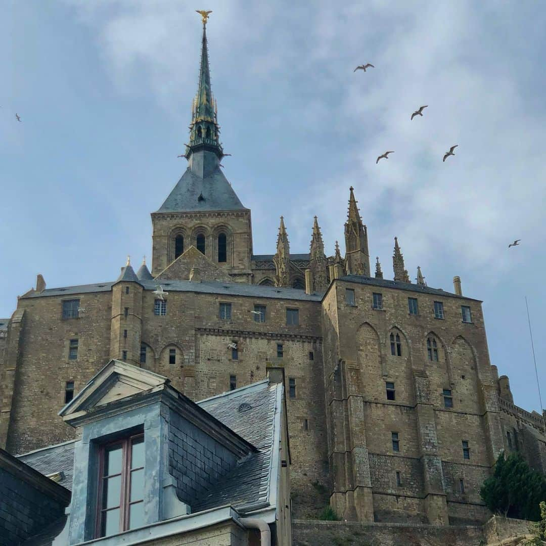 バウエルジゼル愛華さんのインスタグラム写真 - (バウエルジゼル愛華Instagram)「⚜️mont saint michel🇫🇷   #montsaintmichel #pontorson #france」8月11日 23時03分 - giselle_aika