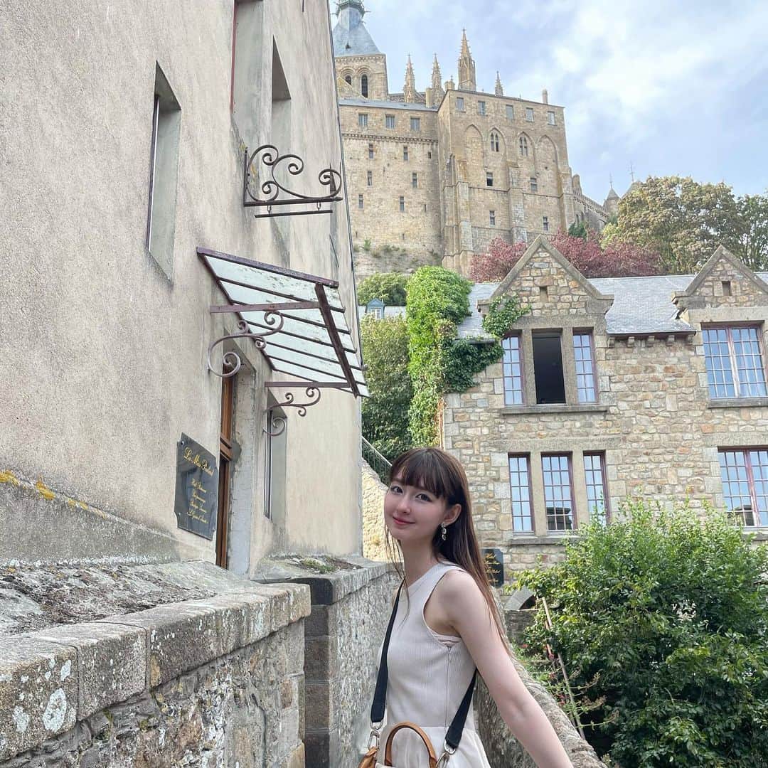 バウエルジゼル愛華さんのインスタグラム写真 - (バウエルジゼル愛華Instagram)「⚜️mont saint michel🇫🇷   #montsaintmichel #pontorson #france」8月11日 23時03分 - giselle_aika
