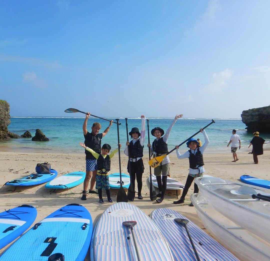 かんあきチャンネルのインスタグラム：「沖縄旅行3日目サップ＆シュノーケル 今年もまっちゃんにお世話になりました💕 #かんあきチャンネル  #ナイスタイムオキナワ」