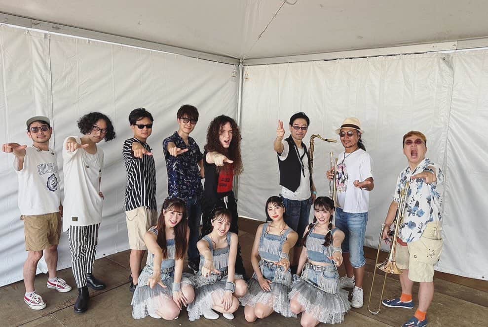 玉井詩織さんのインスタグラム写真 - (玉井詩織Instagram)「🩷❤️💛💜 ROCK IN JAPAN FES 2023 今年もありがとうございました！  たくさん盛り上がってくれて 本当に嬉しかったです！😆  いっぱい汗かいたー！☀️  #rockinjapan  #momoclo」8月11日 23時18分 - shioritamai_official
