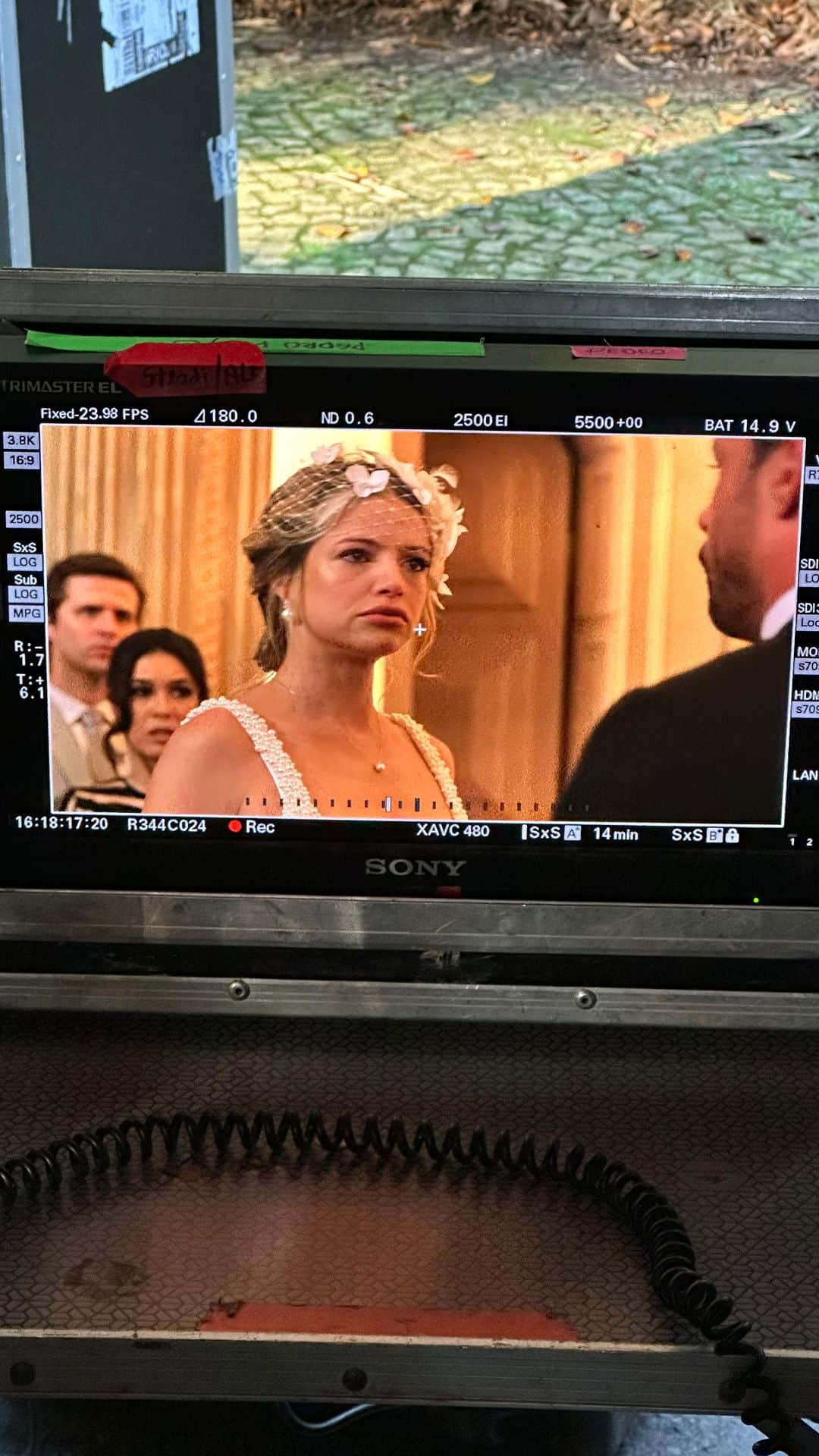 アガサ・モレイラのインスタグラム：「Olha eu entregando vlog casamento da Graça.. orgulho, tá? Quem me viu quem me vê.. Noivas completas em 40 minutos e muita gente envolvida pra fazer essa sequência que tá dando oq falar.. Oq vcs acharam?」