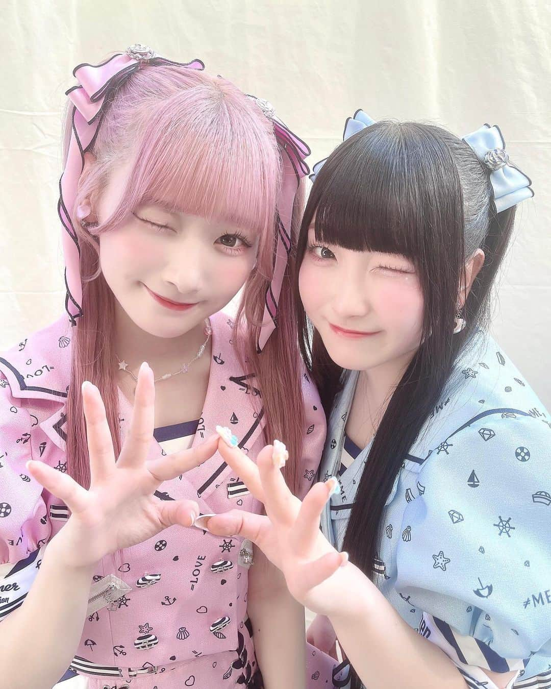 齋藤樹愛羅さんのインスタグラム写真 - (齋藤樹愛羅Instagram)「♡きゅあらもーど >_< ♡         イコノイジョイの時お写真撮ろー！って言ってくれて、たくさん撮ったよ👍🏻♡    ぴんく×みずいろ×高めついん かわいい…🥹🩷🩵  プリキュアみたいな組み合わせ〜(TT)♡      三連休だから明日か明後日にも載せるね🍑    #きゅんかわ #きゅあらもーど」8月11日 23時28分 - saito_kiara_