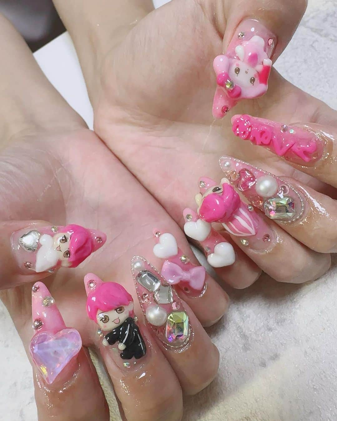 香織さんのインスタグラム写真 - (香織Instagram)「レペゼンのまるくんネイル🥺立体かわいい🥹  #nail#nails#スカルプ#djまるくん#まるくん#推し#推しネイル#キャラネイル#量産型ネイル#量産型#大阪ネイルサロン#岸和田ネイルサロン#ピンクネイル」8月11日 23時44分 - kaorin47