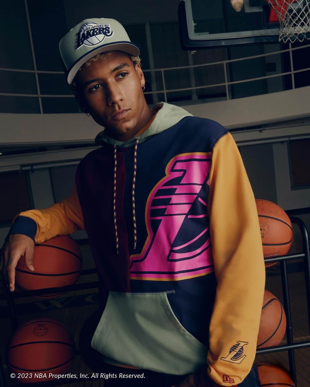 ニューエラ・キャップのインスタグラム：「With jewel tone colorways in men’s and all-new women’s apparel, NBA Colorpack is the perfect collection to take your wardrobe from summer to fall. Shop headwear and apparel now at New Era Cap」
