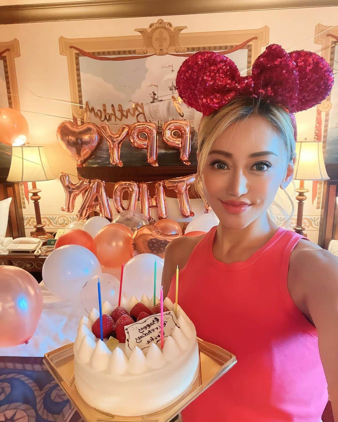 望月英莉加のインスタグラム：「#pink #birthdayparty  #hotelmiracosta  #girlsnight #japanesegirl #barbie」