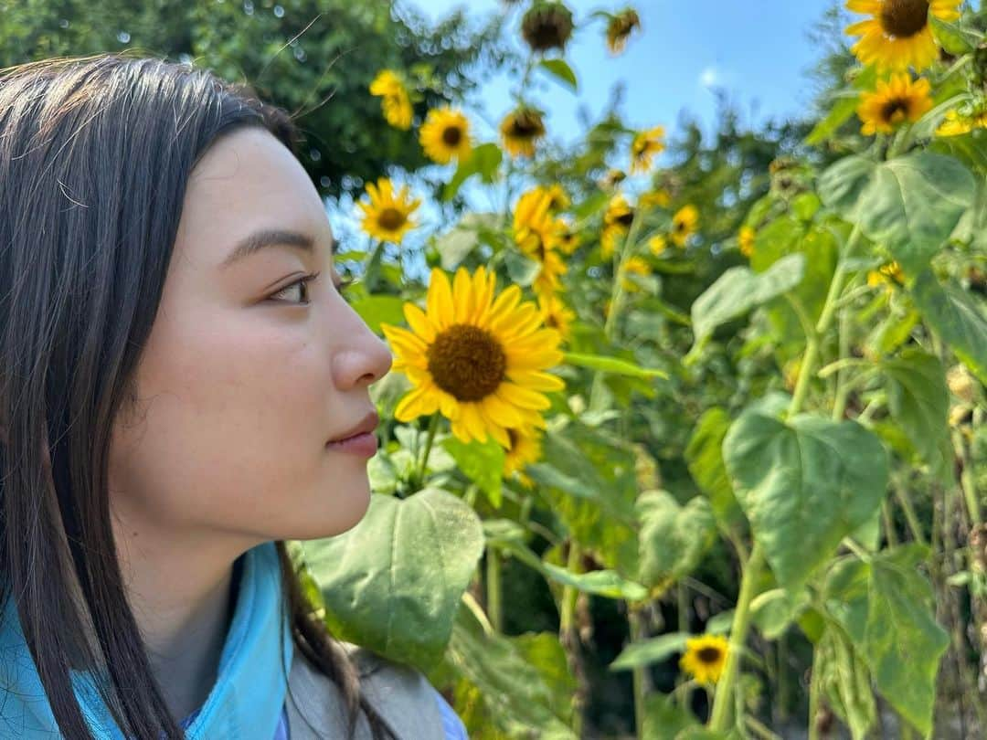 永野芽郁さんのインスタグラム写真 - (永野芽郁Instagram)「・ 夏の永野🫢   #永野芽郁 #夏の永野 #ロケ日和 #🎬」8月12日 0時01分 - naganomei_staff