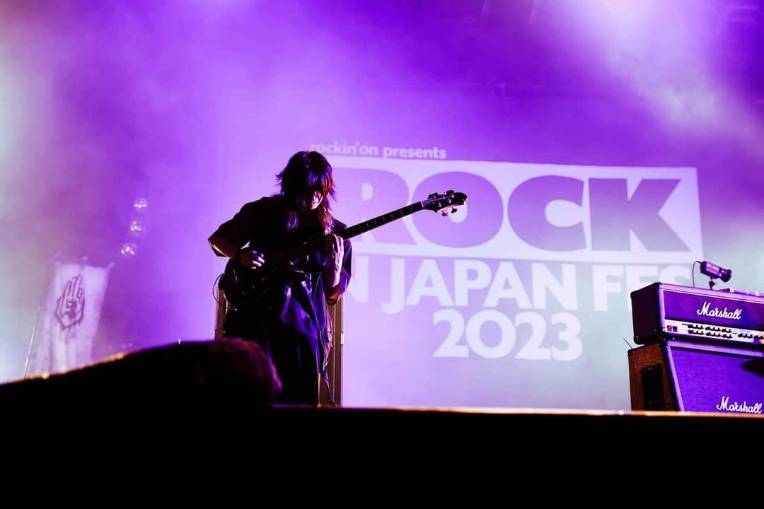 龍矢のインスタグラム：「ROCK IN JAPAN FESTIVAL 2023 ありがとうございました🔥  本当に最高の景色ですごく楽しかったです  photo by YU KUBO  #SKSZIGZAG #ジグザグ #RIJF2023」
