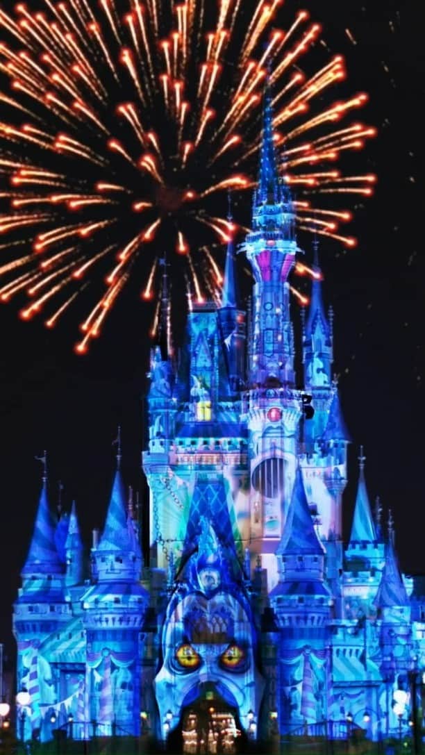 Walt Disney Worldのインスタグラム：「The night falls and the kingdom awakens with mischief, mayhem and a nighttime spectacular! 🎃👻🏰✨ Which Characters are you hoping to see at Mickey’s Not-So-Scary Halloween Party? 👀 Get your tickets now!」