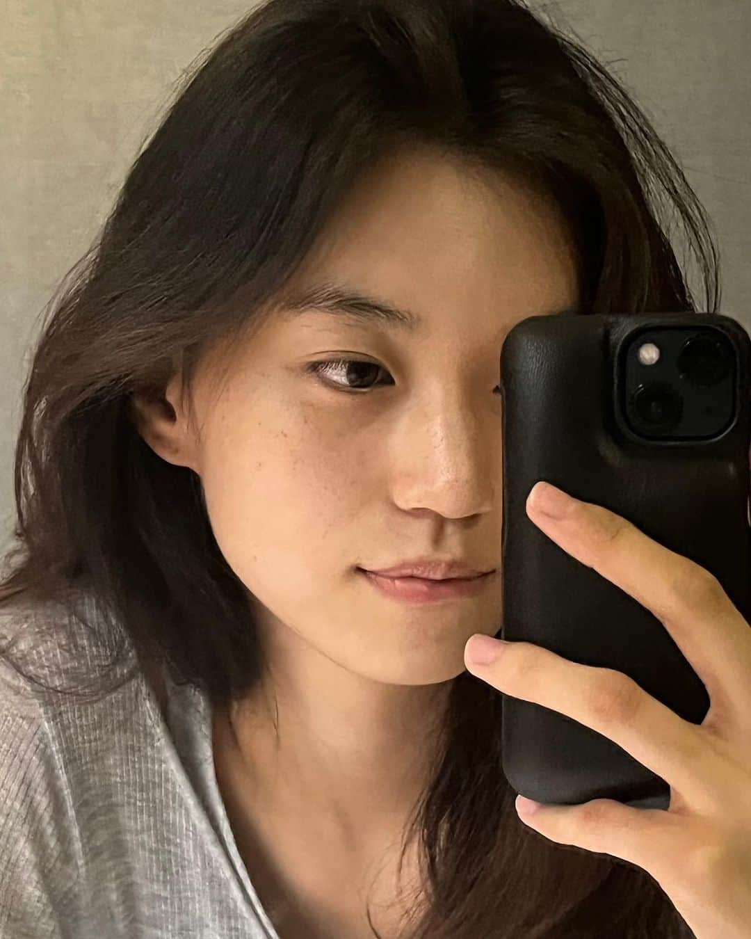 キム・ドヨンのインスタグラム：「Doyeon Weverse & Instagram update🤍」