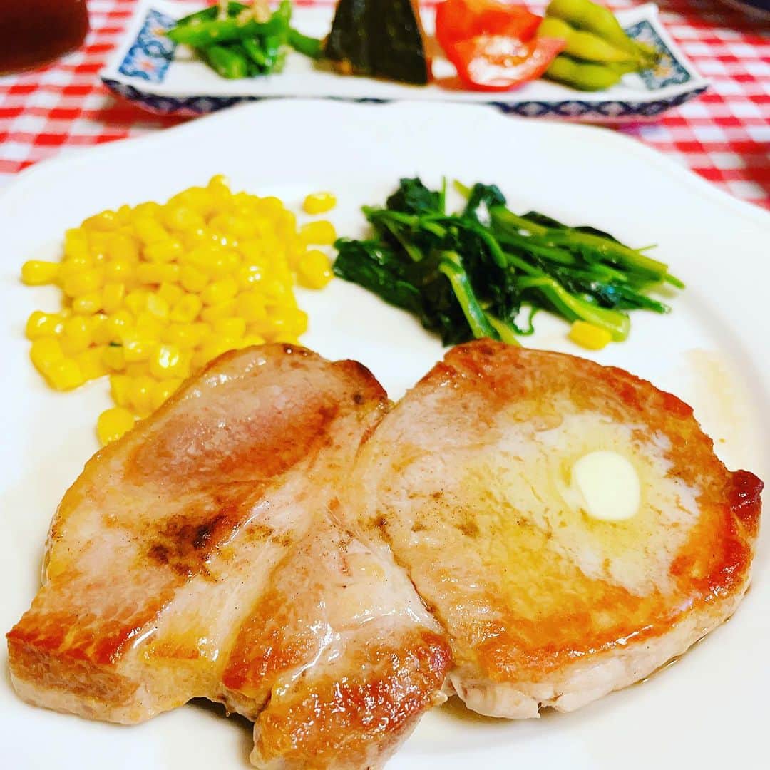 脇田唯さんのインスタグラム写真 - (脇田唯Instagram)「🍴  義実家飯❣ 今回はママ編。  うまーい❤  お料理上手な義理のご両親。 幸せです❀(*´▽`*)❀」8月12日 0時32分 - post_yui