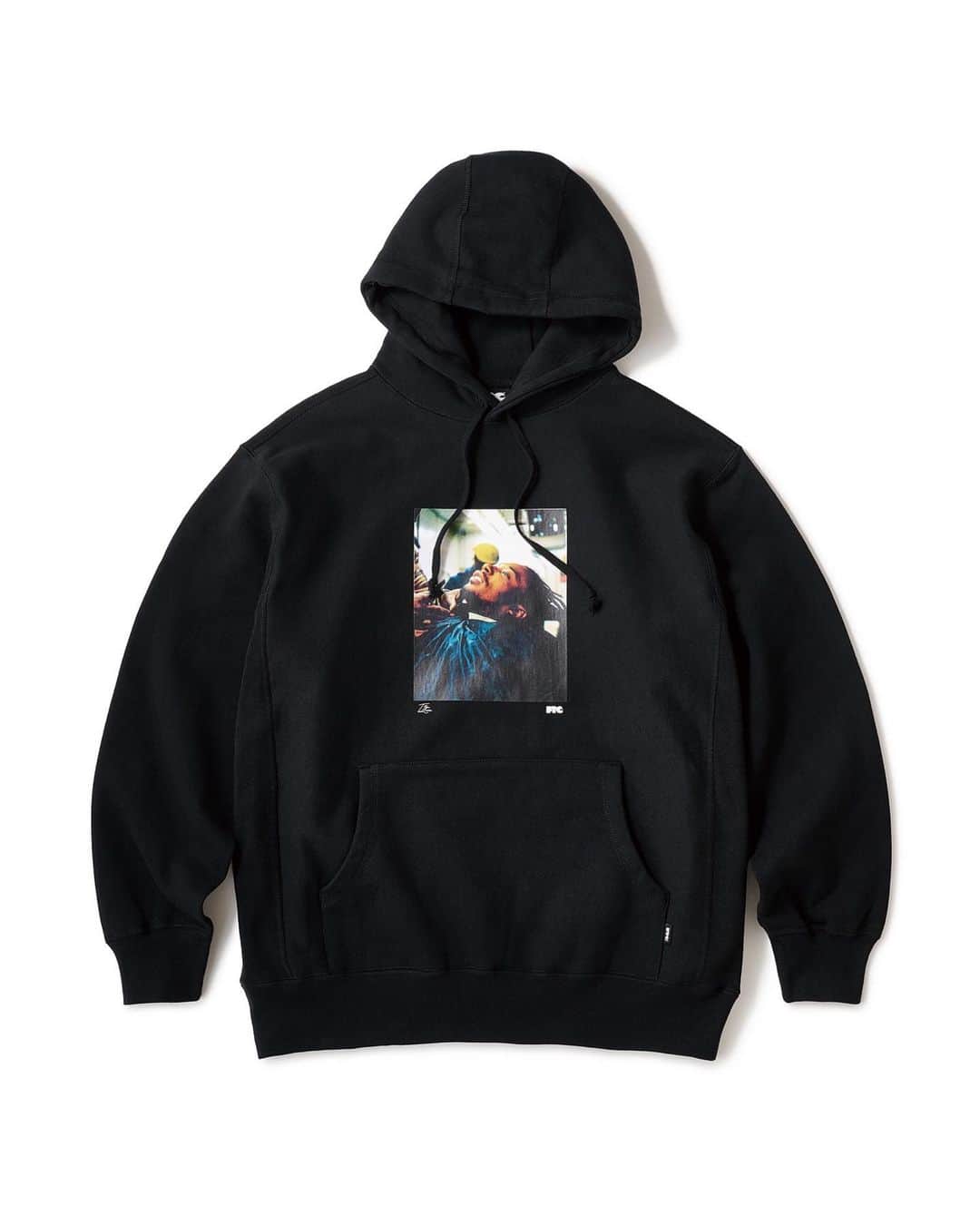 エフティーシーのインスタグラム：「FTC NYC X @tdoteric T. Eric Monroe Capsule Featuring Iconic Photos Shot by @tdoteric Available Online Now — Tees, Hoodies, and Postcard Sets 🏙️ #ftc #ftcskateboarding #forthecity #ftcsanfrancisco #ftcjp #ftctokyo #ftcnagoya #ftcosaka #ftcnewyork」