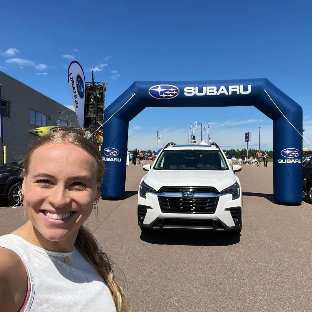 エリー・ブラックさんのインスタグラム写真 - (エリー・ブラックInstagram)「It’s a beautiful day for some driving adventures!!   I’ll be hitting the road in my 2023 Subaru Forester to soak up the last days of Summer and take in the beauty of Nova Scotia at my favourite spots.   I’ll be answering some questions along the way…so, let me know what you want to know below in the comments! 👇 👇 #AskMeAnything  @steelesubaru @subaruofmoncton @subaruchtown #SubaruPartner #EllieBlackSubaru」9月10日 3時43分 - ellieblack_