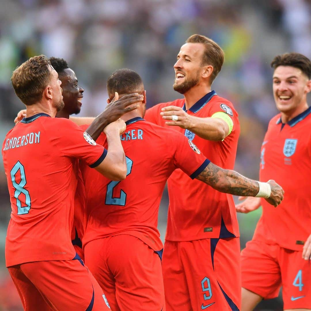 ハリー・ケインのインスタグラム：「Not at our best tonight but still another point towards qualifying! Congratulations @kylewalker2 on your first England goal, about time! 🙌」