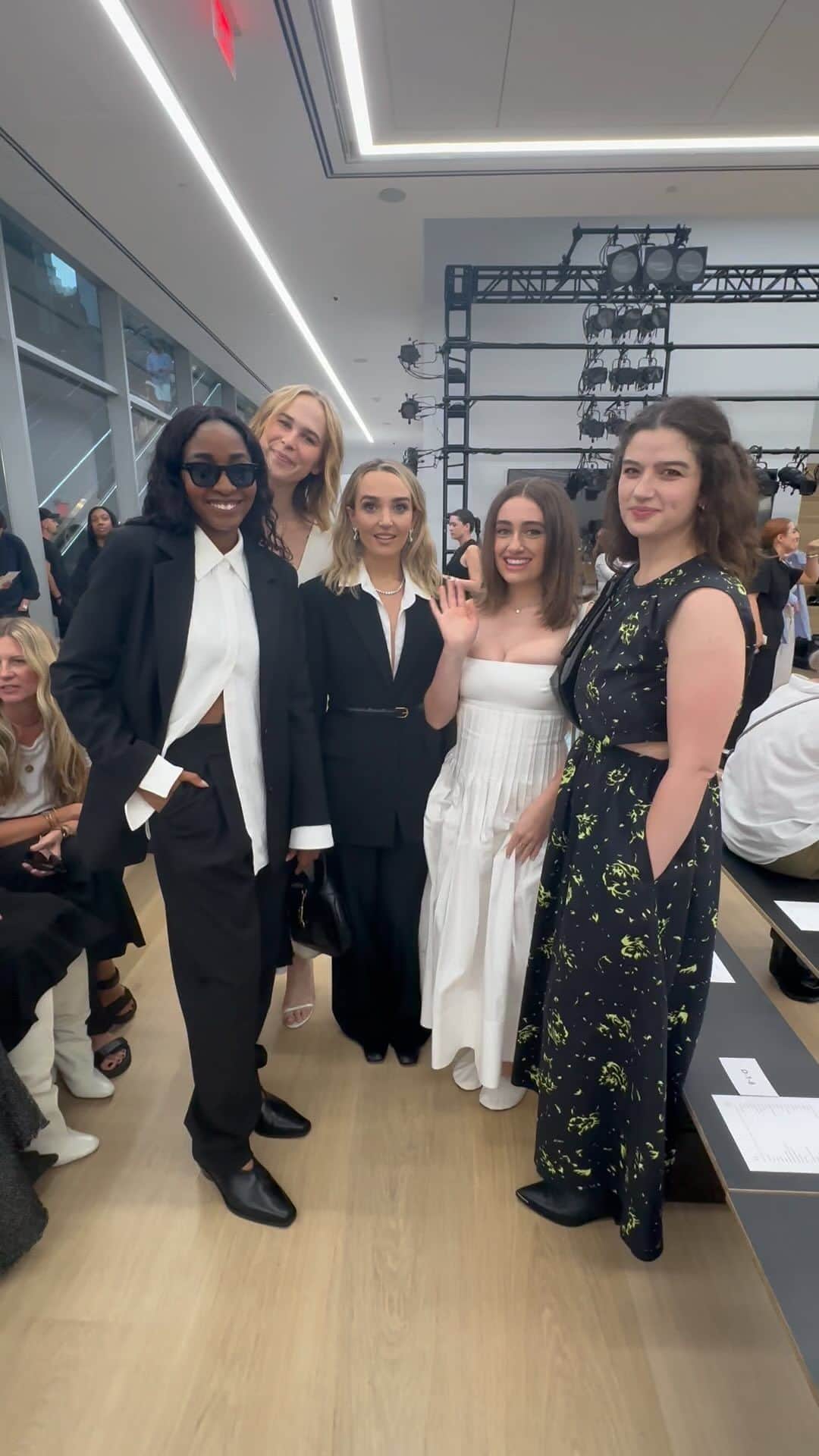 ELLE Magazineのインスタグラム：「Meet our new favorite girl group. (The #OOTD is @proenzaschouler.) #NYFW 🎥: @clairecstern」