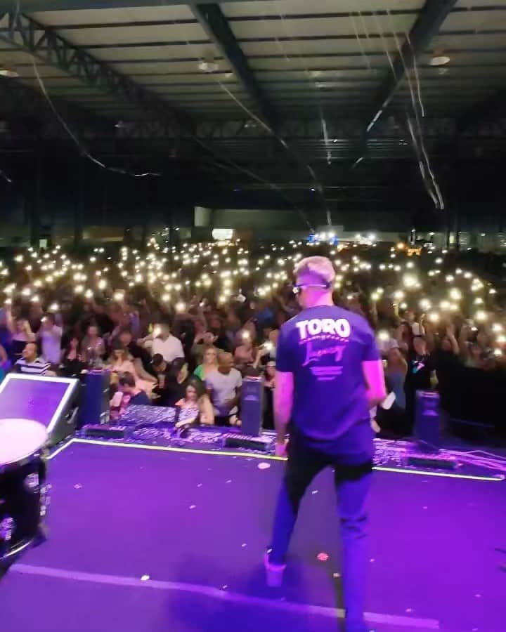 Sorriso Marotoのインスタグラム：「Que saudades a gente tava de vocês Uberaba-MG, foi bom demais nosso reencontro! ✌🏽  Sabadão vai ser no Samba Prime Montes Claros, quem vem? 🔥」