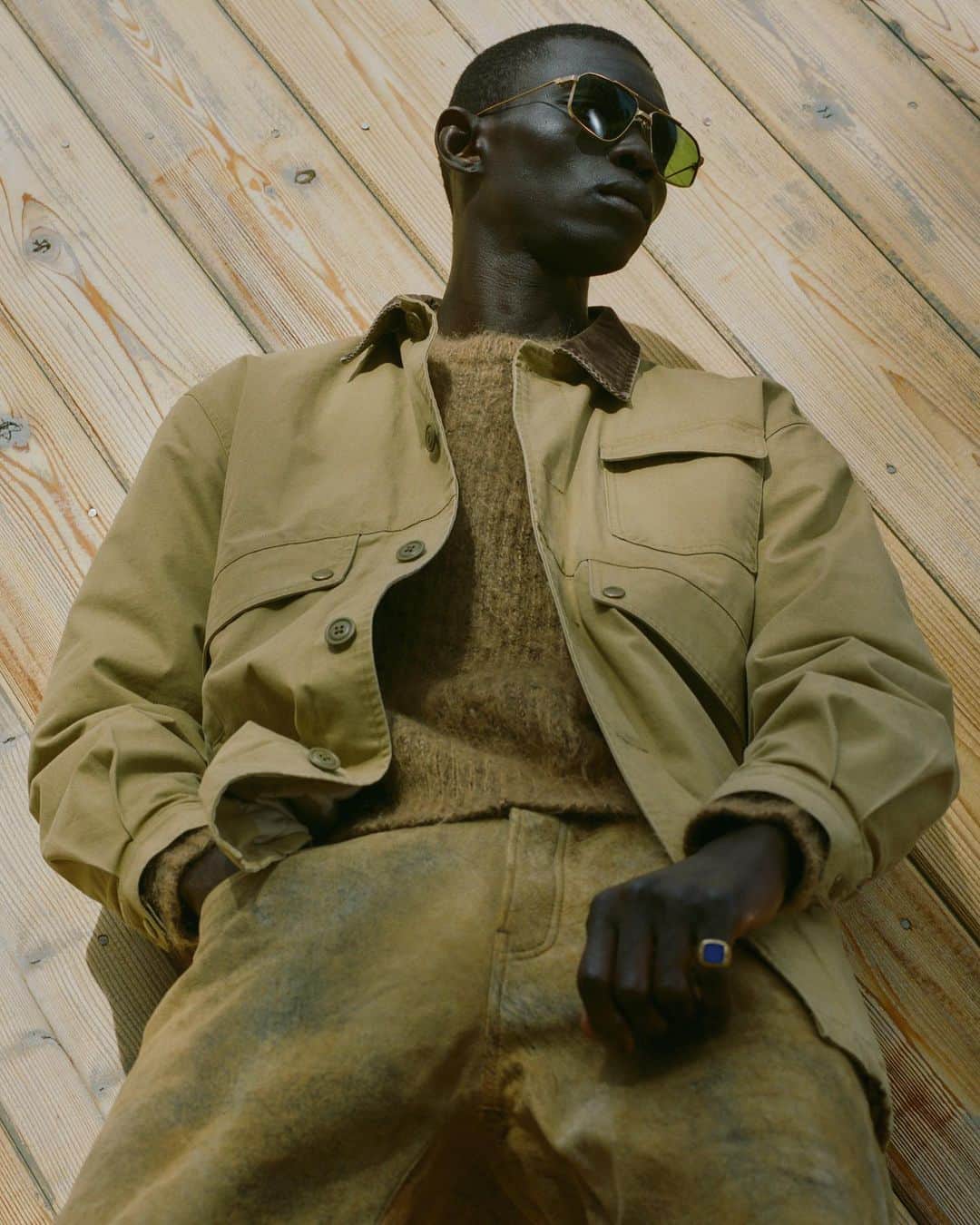 ジョン エリオットのインスタグラム：「Hunting Field Jacket - Tomorrow, 9.10  Classic workwear aesthetics are elevated for Fall / Winter 23. The Hunting Field Jacket is crafted in duck canvas that's been washed for a nostalgic, vintage feel. Design details include a baby corduroy collar, multiple snap pockets, and quilted lining for warmth.」