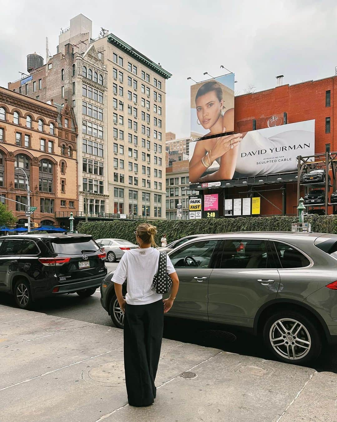 ソフィア・リッチーさんのインスタグラム写真 - (ソフィア・リッチーInstagram)「Dreaming in soho @davidyurman」9月10日 4時40分 - sofiarichiegrainge