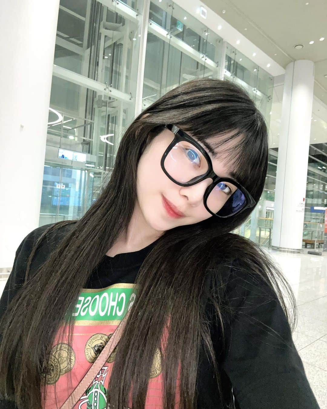  小浜桃奈のインスタグラム：「✈️💨 목욕 상승에 한국🇰🇷 추웠다.  한국에서 일! 즐거웠다♡¨̮」