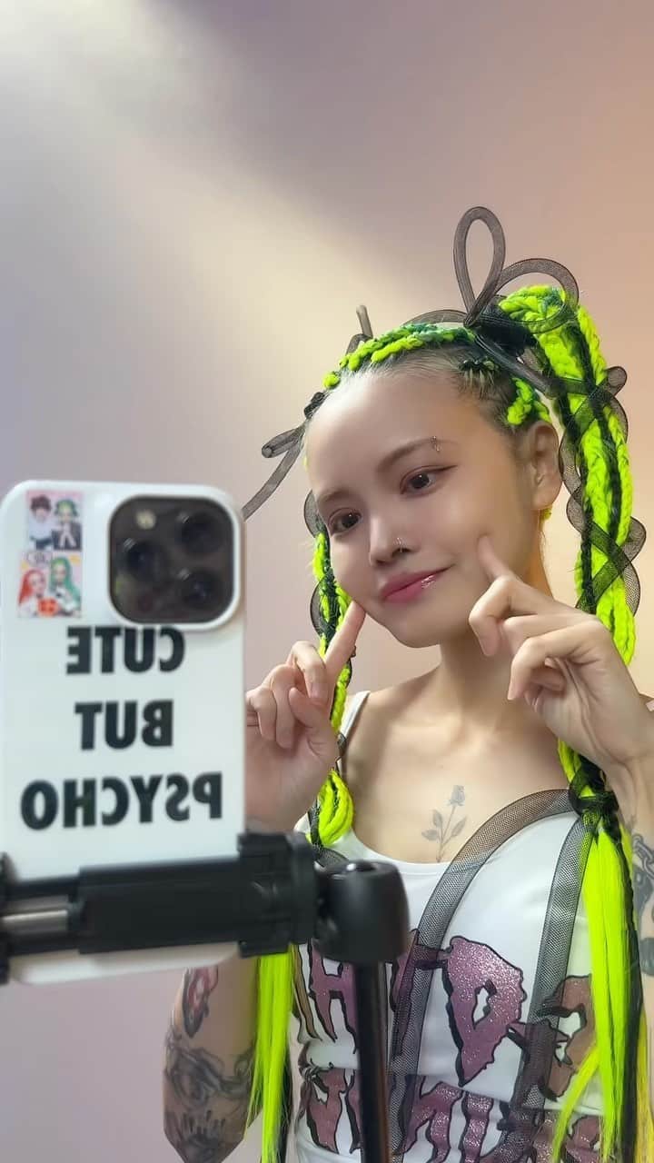 ナカオエリコのインスタグラム：「⛓️🖤 #braids #cornrows #hairtutorial  #ブレイズ #コーンロウ #すりぃ #エゴロック #鏡音レン」