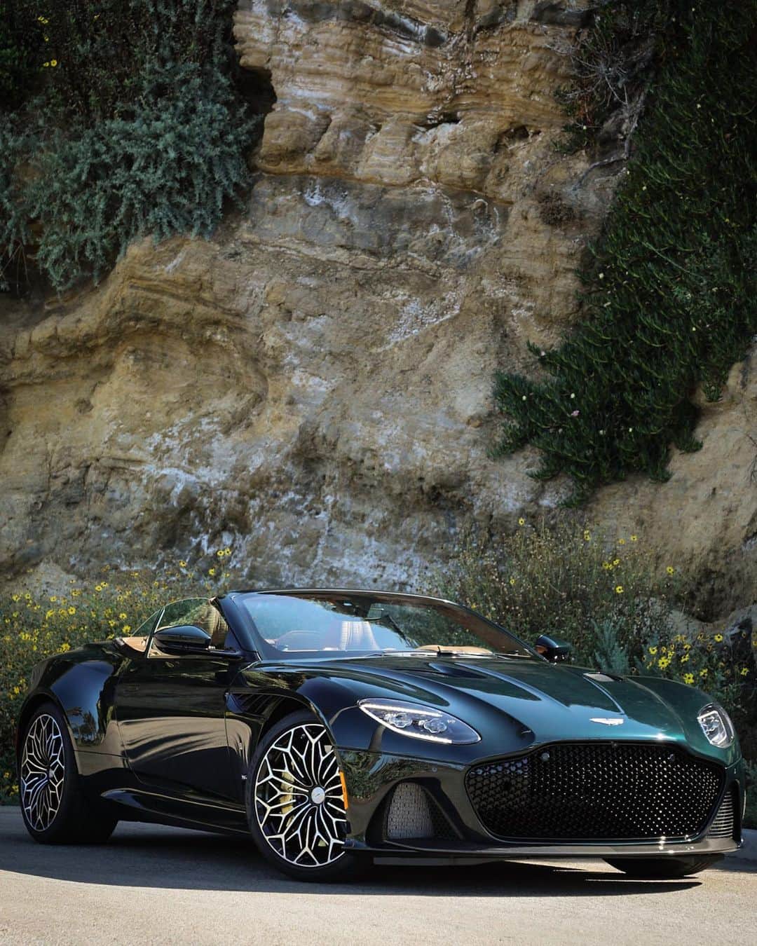 アストンマーチンのインスタグラム：「Fierce. In traditional Alcantara, or tweed.  Q by Aston Martin allows for limitless expression in its most well-appointed form.  #AstonMartin #INTENSITYDRIVEN」