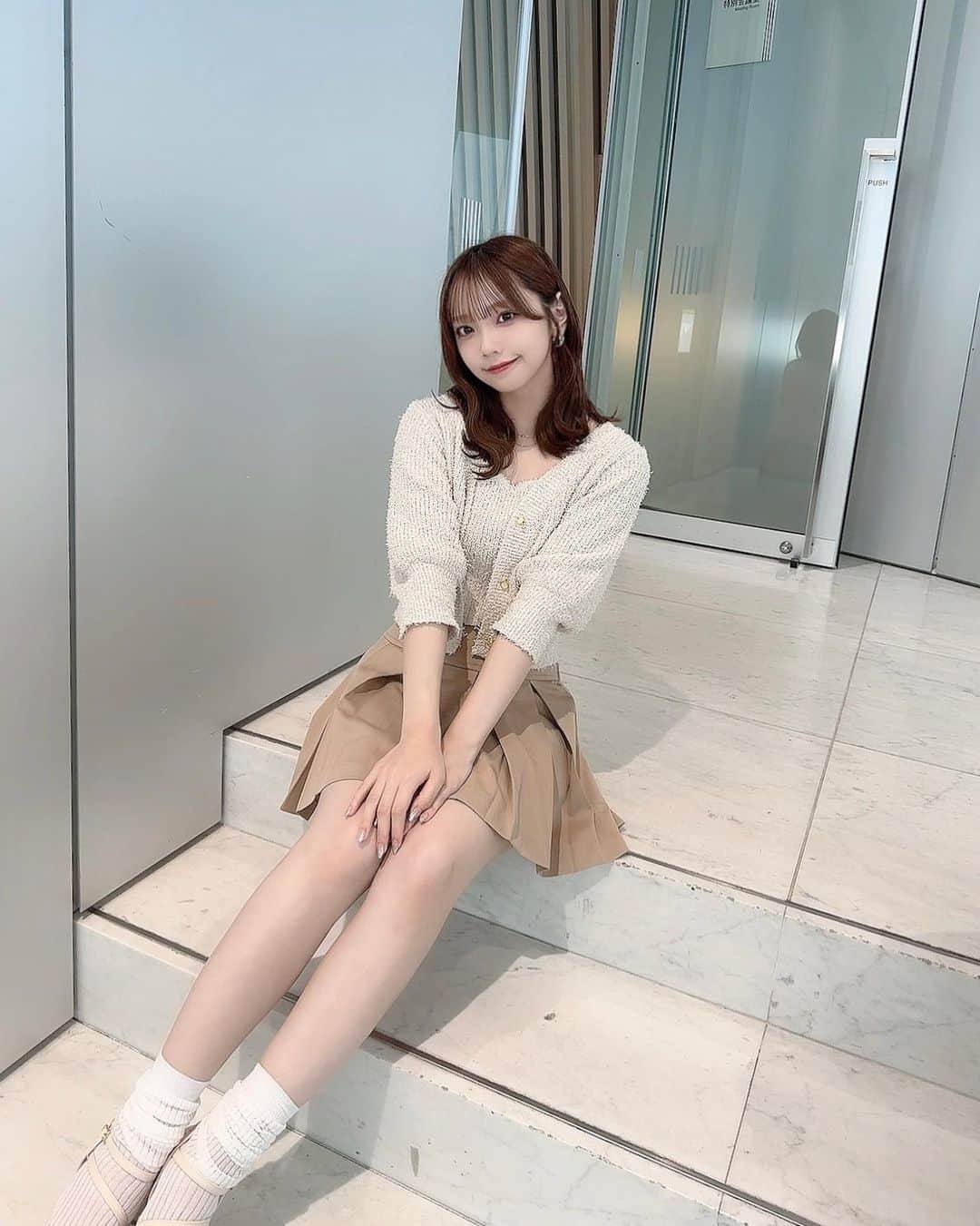 仲村和泉のインスタグラム：「🤎🤍 ⁡ ⁡ ⁡ ⁡ ⁡ ⁡ ⁡ ⁡ ⁡ ⁡ #アイドル #idol #私服 #ootd #code #コーデ #ベージュコーデ #イエベ春」