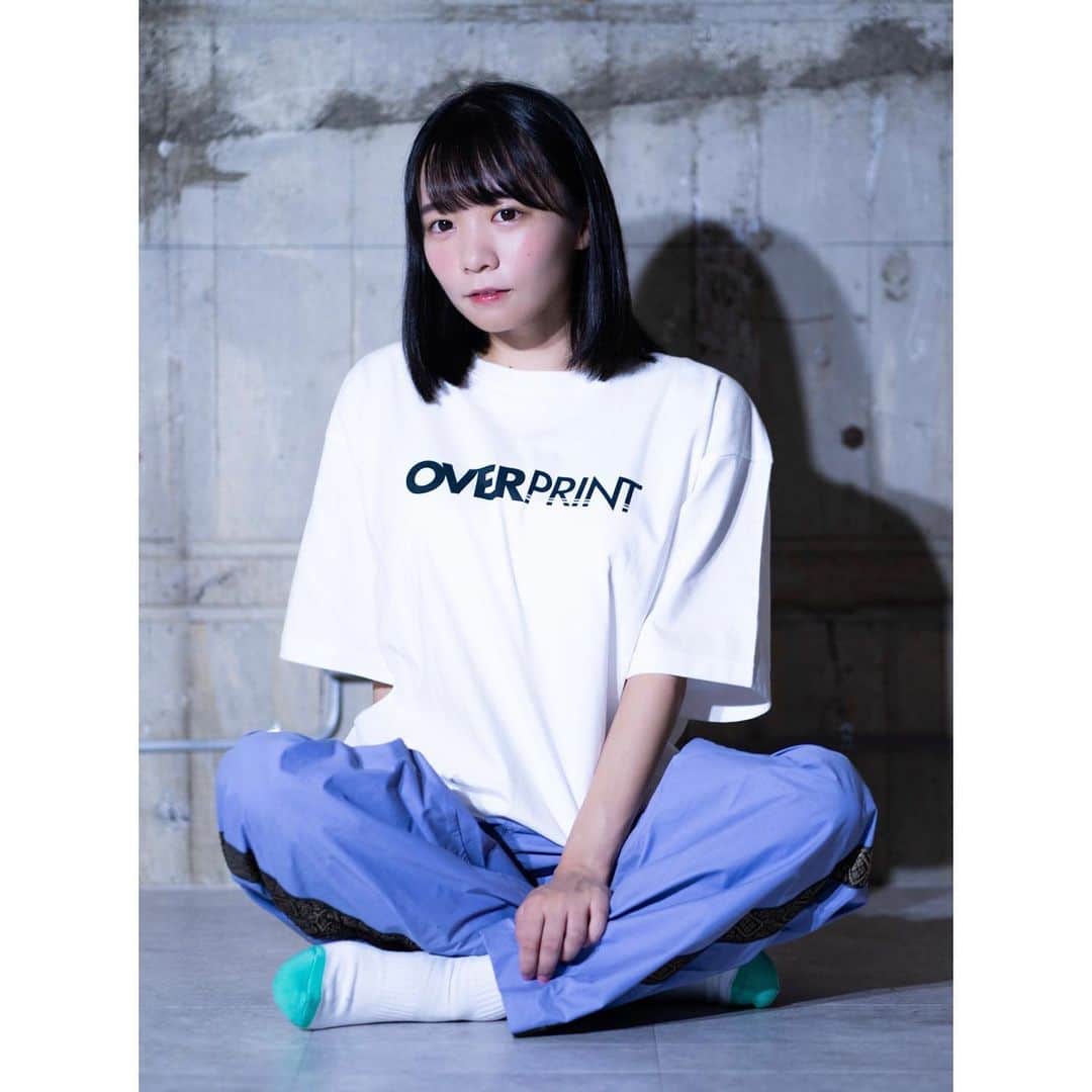 のインスタグラム：「すき？？？😳  retro50% street50%なのです♡♡    #overprint  #ストリート女子  #ファッション #黒髪メイク #黒髪 #暗髪 #アイドル #idol #japanidol #japaneseidol #Japanesegirl #偶像 #日本偶像 #日本女孩 #selfie #아이돌 #여자아이 #흑발 #idola #gadis #Jepang #ไอดอล #สาว #ญี่ปุ่น #被写体 #メンズライク女子 #ストリートコーデ  #ストリートコーデ  #メンズライクコーデ  #メンズライク」