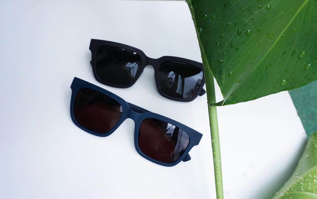 MYKITA SHOP TOKYOのインスタグラム：「【MYKITA MYLON Collection "DUSK" 】  MYLON独自の表面処理の質感が分かりやすい、ボリューム感のあるスクエアシェイプのサングラスです。  MYKITA MYLON Collection "DUSK"  These square-shaped sunglasses have a voluminous feel and are easy to recognize the texture of MYLON's unique surface treatment. _____ #mykita #mykitamylon  #sunglasses #sunglassesfashion  #マイキータ  #サングラス」
