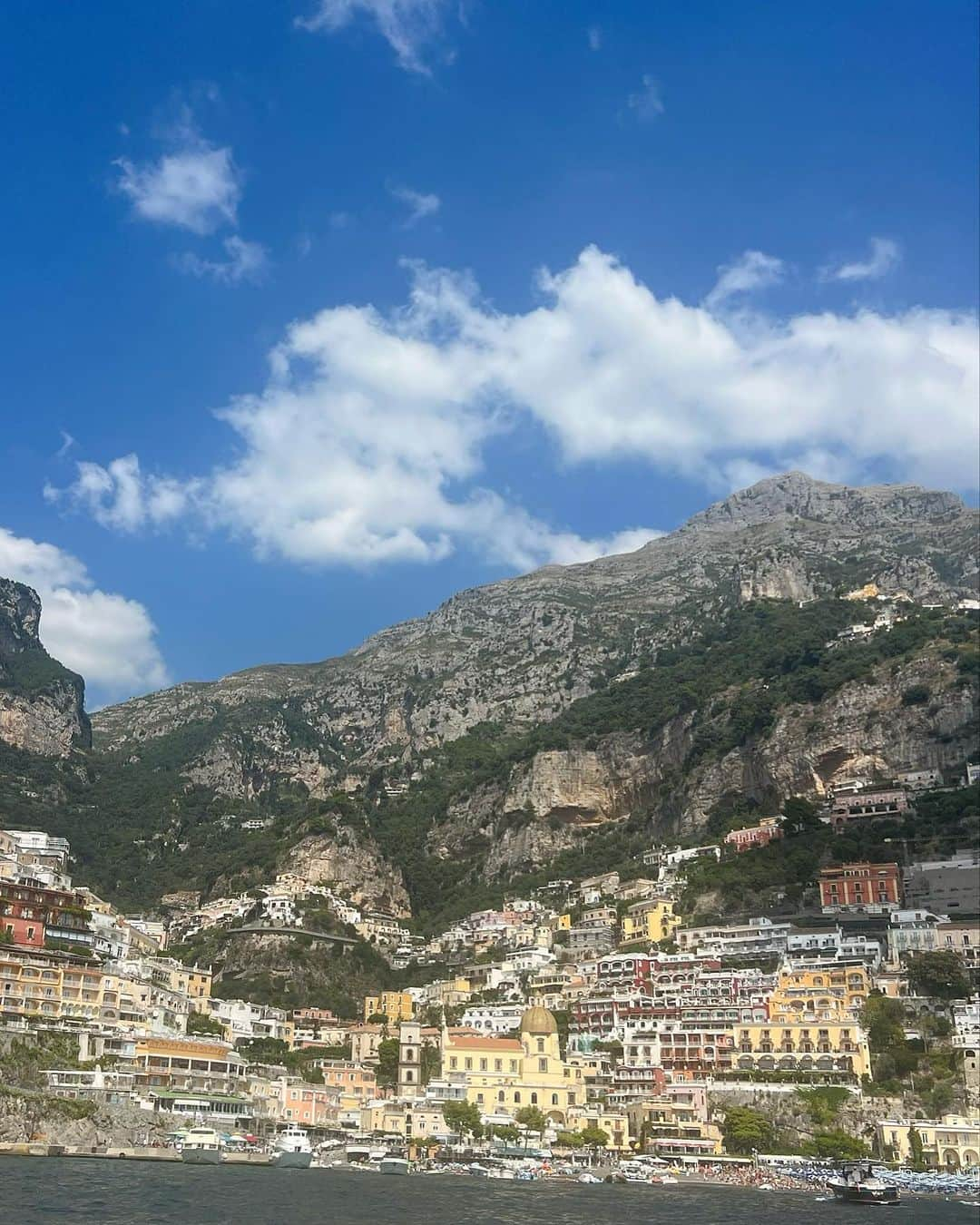 和央ようかさんのインスタグラム写真 - (和央ようかInstagram)「Capri🍋Capri 🍋Capri🍋and Positano   写真沢山撮りすぎて、載せきれない…😂😂😂写真撮らずにはいられない、息を呑む美しさと人々のエネルギーが美し過ぎて… 1人Pasta🍝祭りやら、色々したので、また折をみて、載せるね😊  Grazie  Arigato   Bye ✌️ また来るね  #takakoworldstylin🌎 #takakocapristylin🍋 #lifestyle#capri#カプリ#yokawao#和央ようか」9月9日 20時54分 - yokawao0215