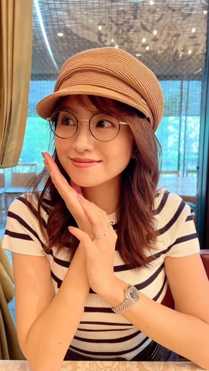 のインスタグラム：「ここの北京ダックが大好き🤤 とっても楽しみすぎて写真の通り終始ワクワク🥹 フカヒレの卵かけご飯みたいな丼も美味しすぎてペロリでした😋最近食べすぎてるので、これからジム行ってきます🫠」