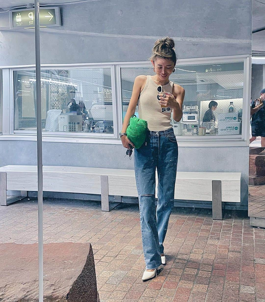 marikoさんのインスタグラム写真 - (marikoInstagram)「・ 2023 / summer  top… @searoomlynn_official  denim… @the_bigapple_westside   (Vintage Levi's) pouch… @newbottega   タンク×デニムの多い 2023/summerだった🌞  ・ ・ ・ #ヴィンテージファッション#リーバイス #searoomlynn#vintagedenim#2023 #bottegabag#bottegaveneta#デニムコーデ#デニムスタイル」9月9日 21時01分 - mariiko_re