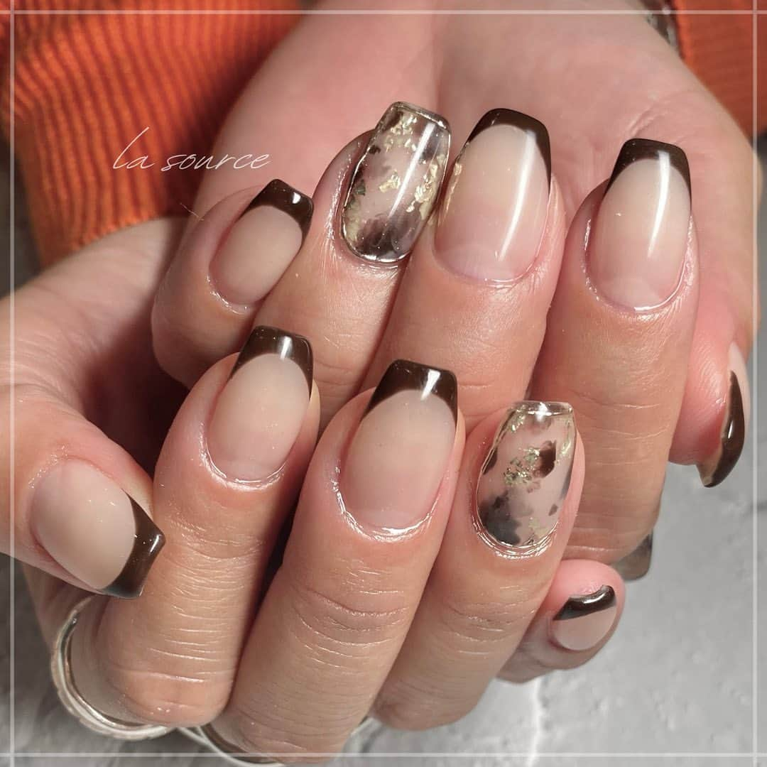 Mihoさんのインスタグラム写真 - (MihoInstagram)「.  .  #秋ネイル #べっ甲ネイル #レオパードネイル #ブラウンネイル  @la.source_nail  .  ◆住所 〒650-0011 兵庫県神戸市中央区下山手通2丁目12-7 ダイキホームビル2階　203 ◆電話番号 078-600-2382  https://nailbook.jp/salon/20720   .  #三宮フィルイン  #フィルイン #神戸#美甲#美甲設計  #ニュアンスネイル #神戸ネイル #神戸ネイルサロン #三宮ネイルサロン #元町ネイルサロン #トアロード　#三宮　#nail #nailart」9月9日 21時27分 - la.source_nail