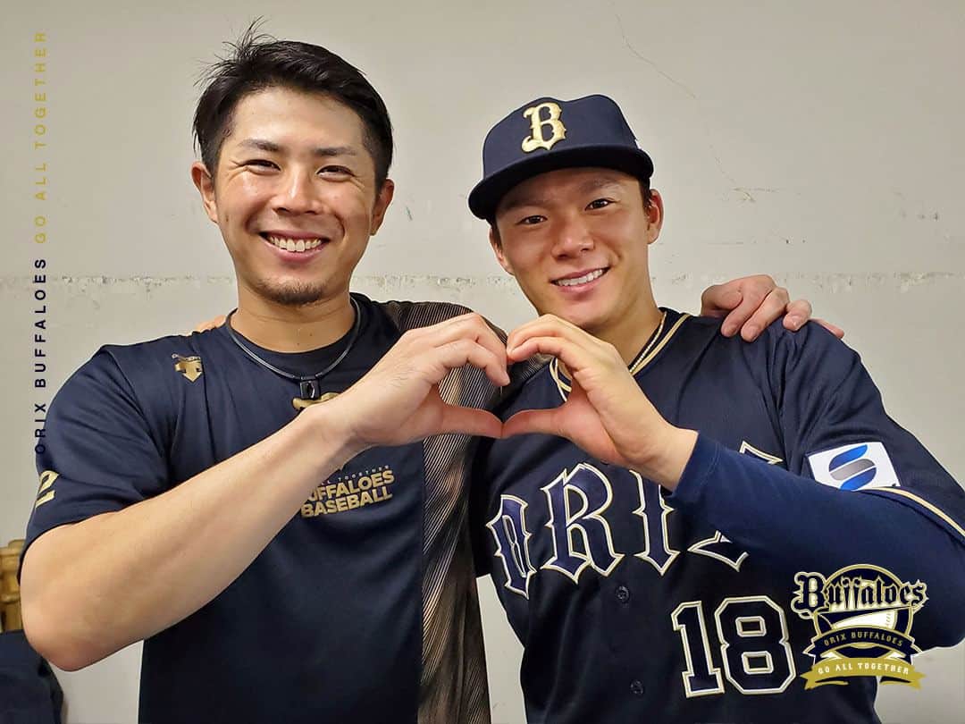 オリックス・バファローズさんのインスタグラム写真 - (オリックス・バファローズInstagram)「#山本由伸 #2年連続ノーヒットノーラン #若月健矢 #ナイスリード #0 #🥰 #zozoマリンスタジアム  #Bs2023 #buffaloes #baseball #ORIX #プロ野球」9月9日 21時28分 - orix_buffaloes