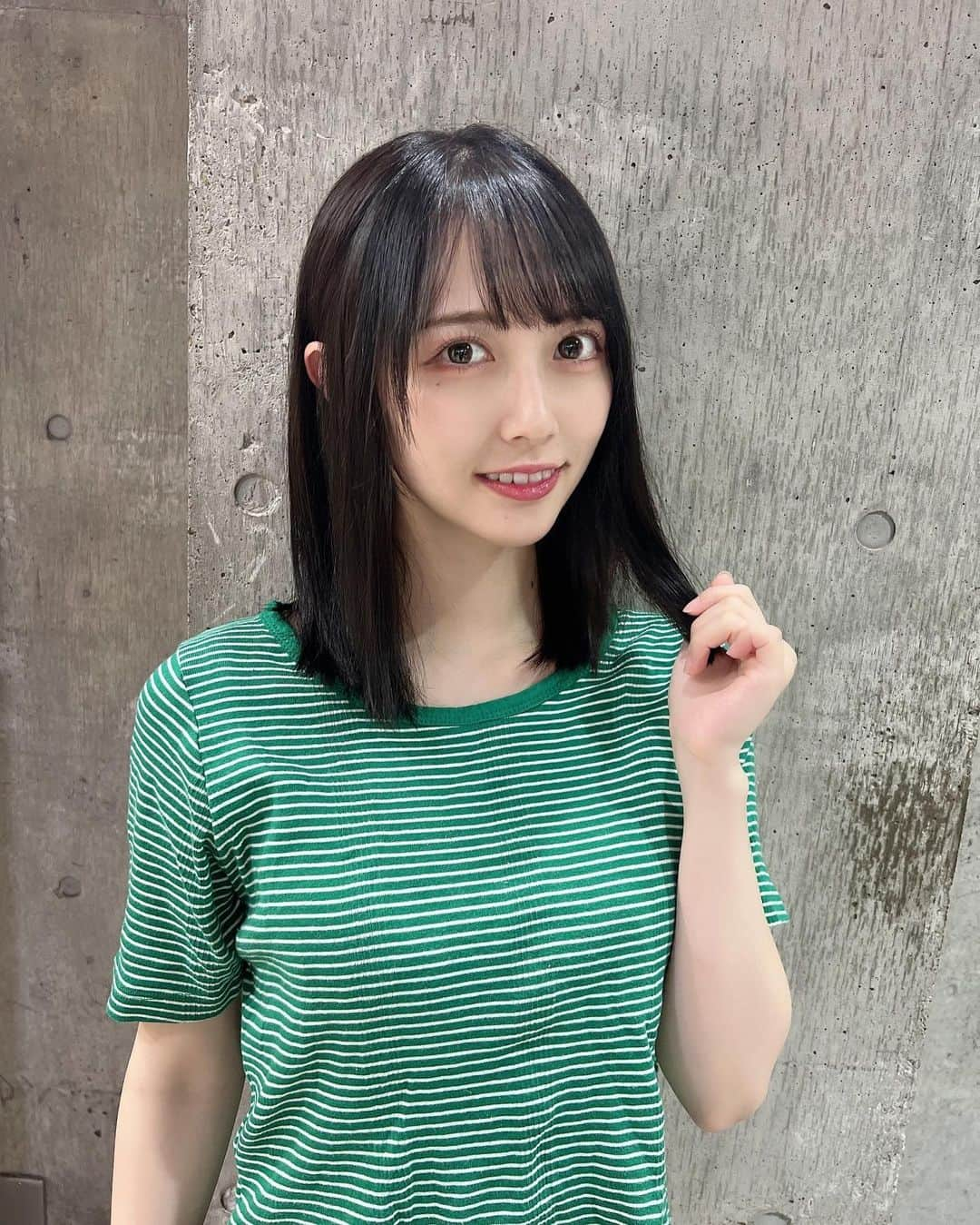 山戸優さんのインスタグラム写真 - (山戸優Instagram)「保科凜ちゃん(@tottoko_lin)New Hair🐧  カラーはイルミナカラーのミントグレーだよ🌱  シルクトリートメントもしてさらさらだよ！  いつもありがとう✨  10/22に幕張で6thワンマンあるから行くしか！！  #保科凜 #JamsCollection#ジャムズ #YMTworks#YMTcolor」9月9日 21時30分 - yamatoyu